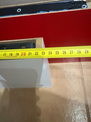 Estantería modular roja y blanca