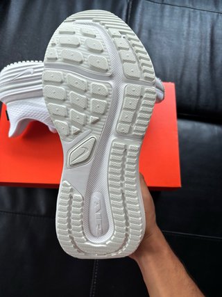 Nike Air Winflo 12 Blancas/Plata