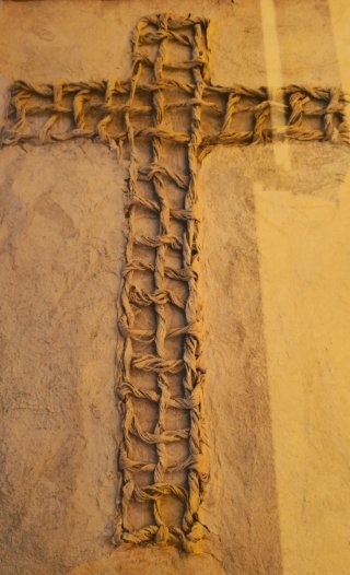 Obra de arte cruz vegetal
