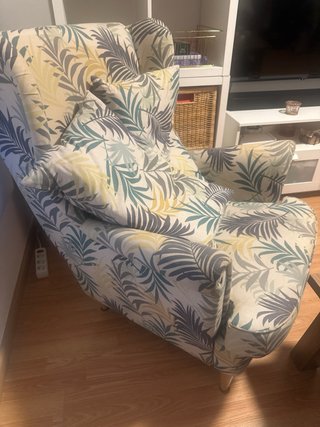 Sillón IKEA cómodo con cojín
