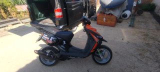 Beta Ark Scooter Negro y Naranja