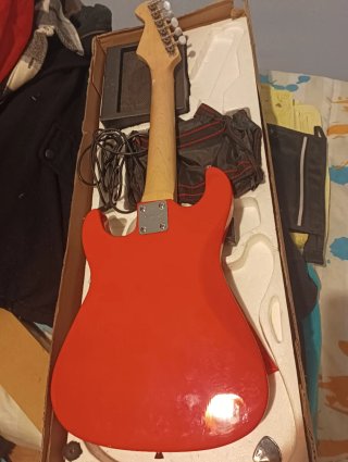Guitarra Eléctrica Roja