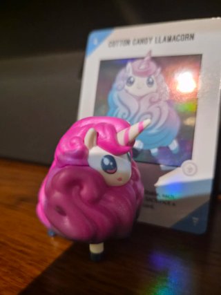 Unstable Unicorns Figura Vinilo + Carta