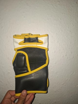 Guantes BITTEN Free Fight MMA Muay Thai.talla M