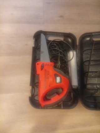 Sierra eléctrica Black & Decker