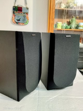 Altavoces Sony SS-A300.