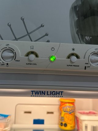 Nevera Indesit blanca