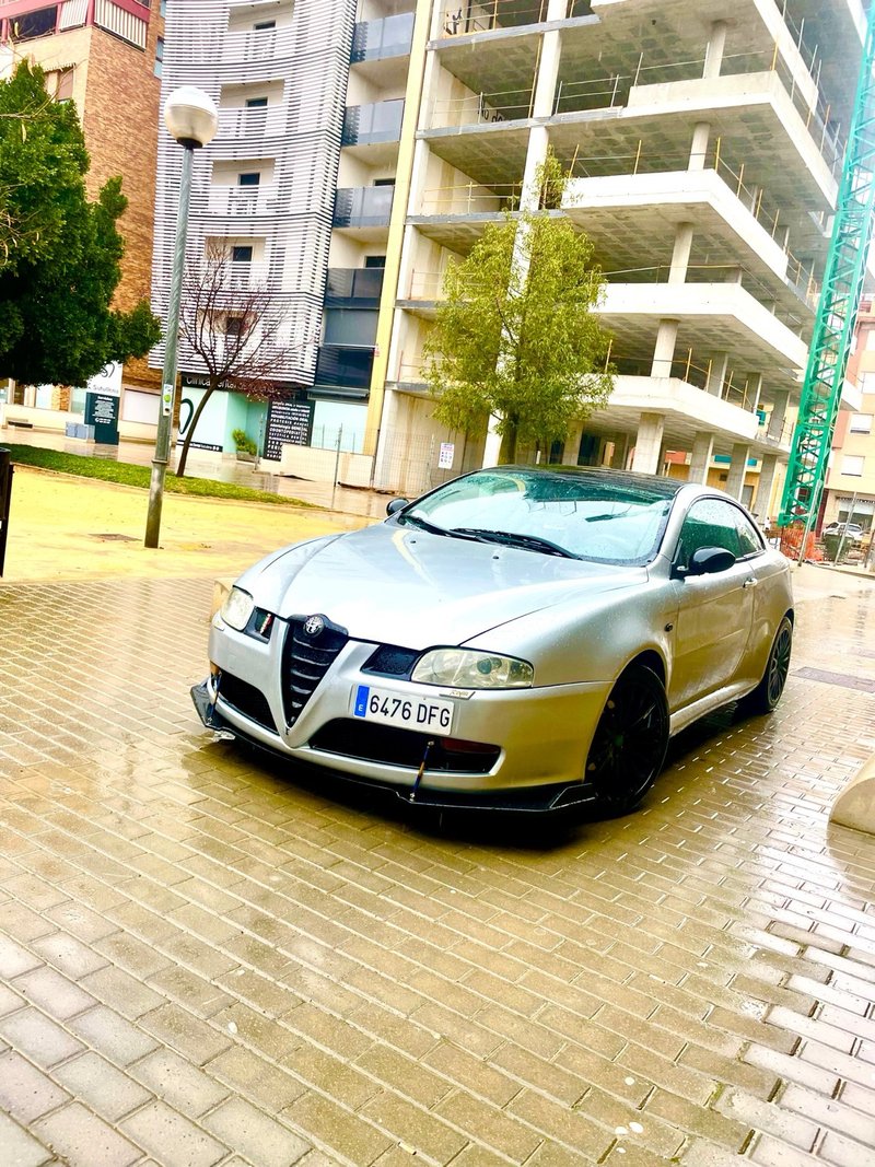 Alfa Romeo GT 2006 - foto 1