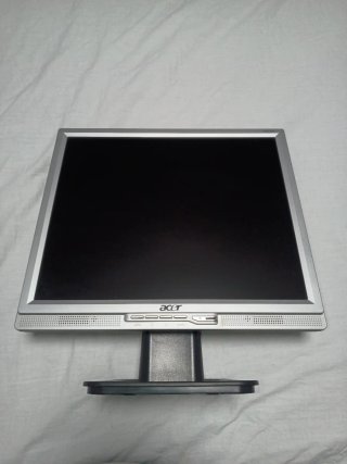 Monitor Acer Plata y Negro