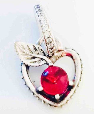 Pandora Corazón Rojo con Circonitas