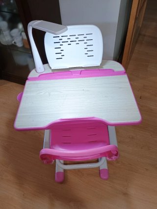 Pupitre infantil y silla regulables
