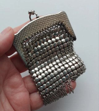 Monedero antiguo malla metálica