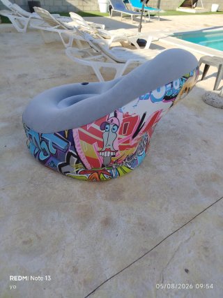 Sillón hinchable Bestway con puf