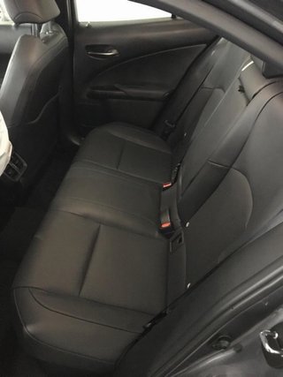 Lexus UX 2020