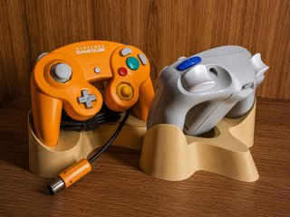 Soportes para mandos de consola
