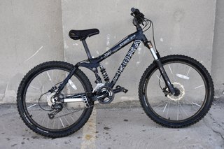 Bicicleta Kona Stinky 24