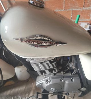 Suzuki Marauder GZ 125cc Blanca 2011