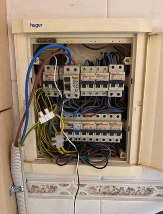 Electricista especializado en renovable