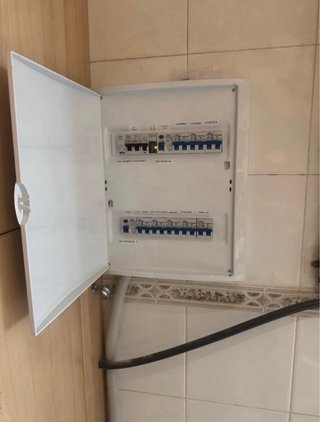 Electricista especializado en renovable
