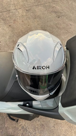 Casco integrale AIROH Connor