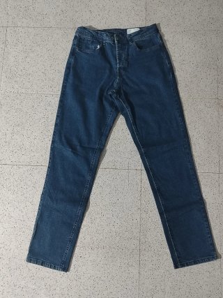 Lote 4 Pantalones vaqueros (3 largos 1 corto)