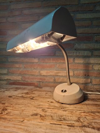 Lámpara de escritorio vintage beige