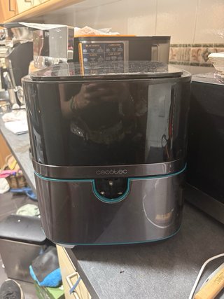 Freidora de aire Cecotec 200°C
