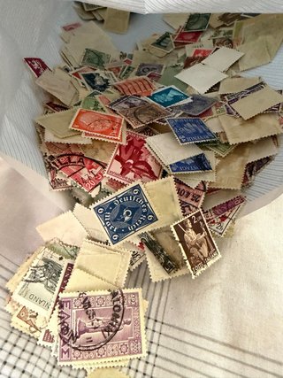 Lote de sellos postales variados