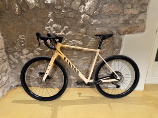 Bicicleta Gravel Canyon Beige