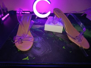 Tacones Beige y transparentes
