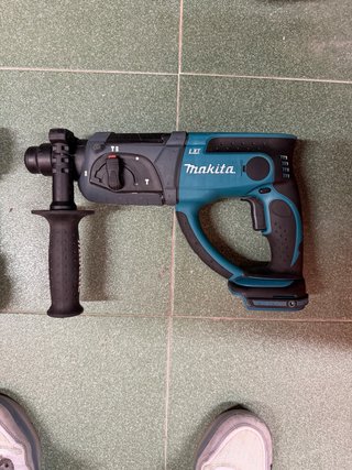 Taladro percutor Makita LXT