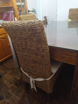 Mesa extensible 140x90 + 4 sillas ratán