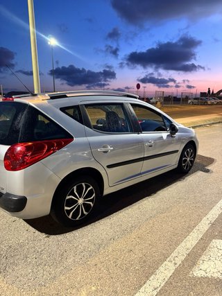 Peugeot 207 2010
