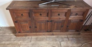 Aparador de madera para TV
