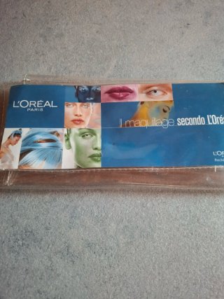 Pochette beauty trasparente L'Oreal organizer