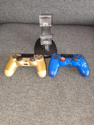 PS4 Slim 1TB Negra con Mandos y Cables