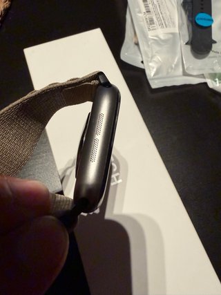 Apple Watch Series 11 46mm color grey