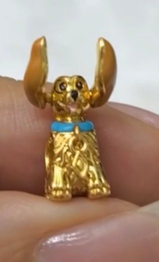 Pandora Charm Perro Dorado con Collar Azul