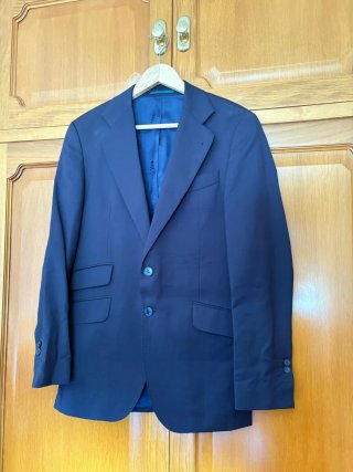 Traje azul hombre