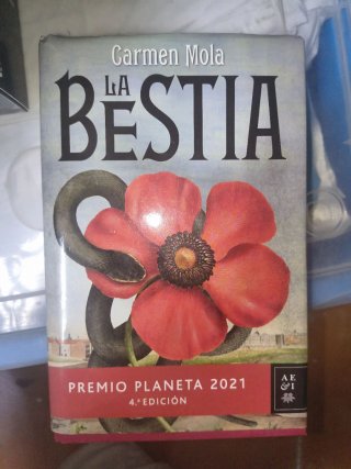 Libro La Bestia de Carmen Mola