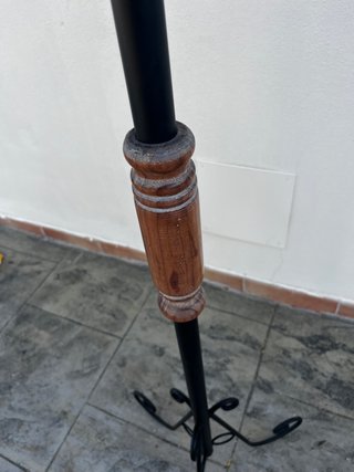 Perchero de pie metal y madera