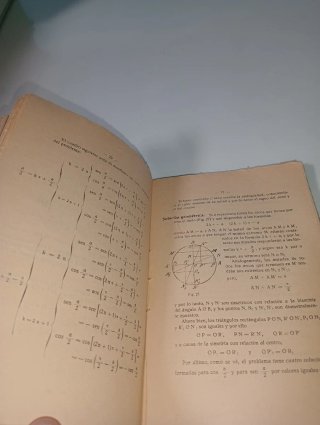 Libro de 1927. Trigonometría rectilínea y esférica