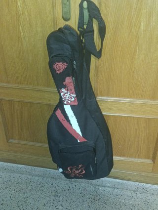 Guitarra Guitar Hero Warriors of Rock Wii + Juego