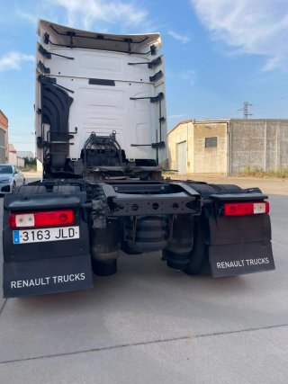 Cabeza tractora Renault
