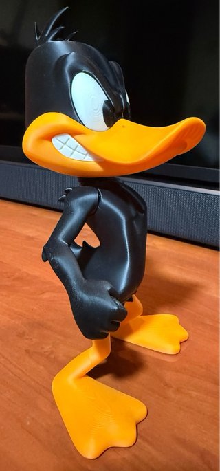 Figura Pato Lucas Enfadado