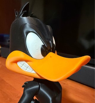 Figura Pato Lucas Enfadado