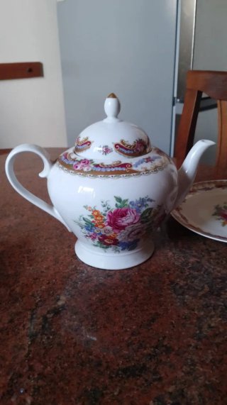 Teiera vintage Limoges con piatto