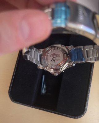 Reloj Lotus