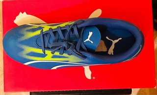 Botas de fútbol Puma azul y verde