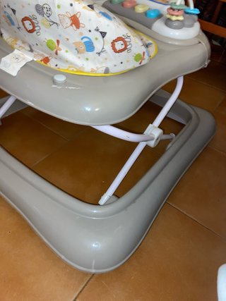 Andador infantil con música y juegos